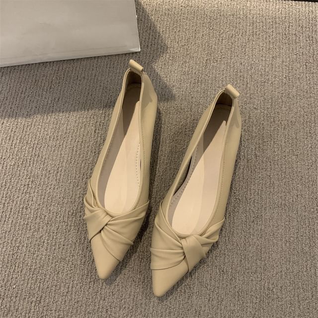 Chunky Heel Pointed Toe Plain Twisted Faux Leather Pumps