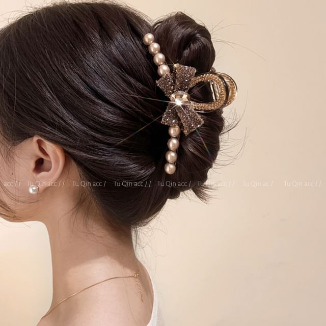 / (Various Rhinestone Claw Bead Hair Designs)