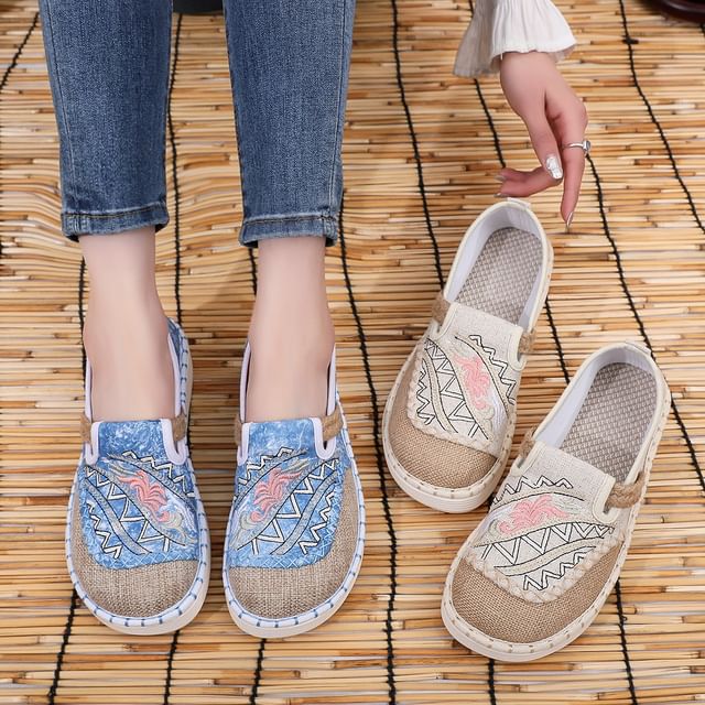 Platform Panel Slip Embroidered Ons