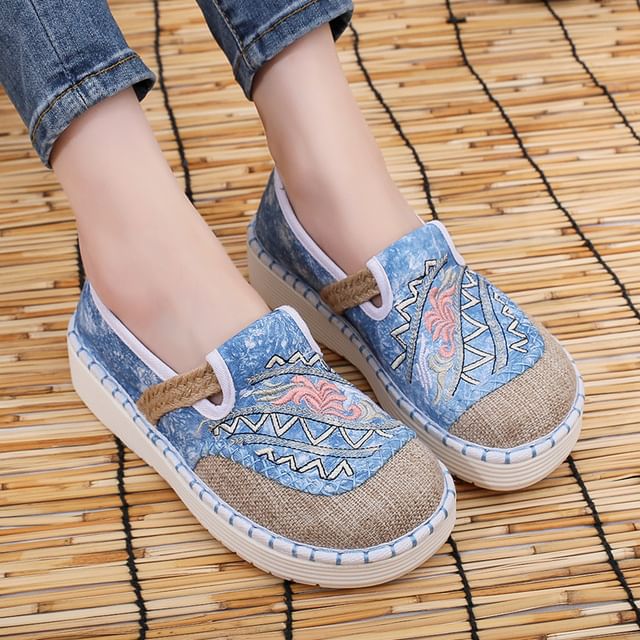 Platform Panel Slip Embroidered Ons