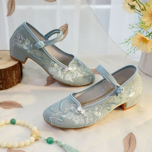 Shoes Embroidered Heel Block