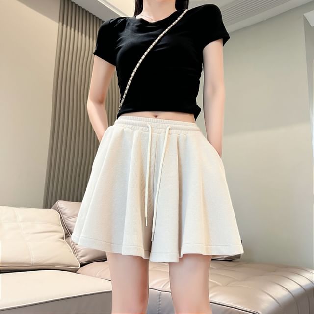 Drawstring Plain Waist Wide Leg Shorts