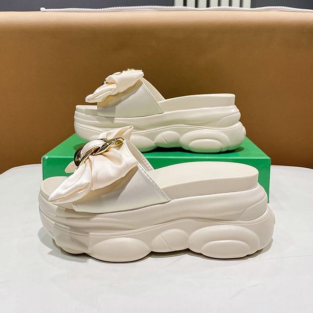 Großhandelsbeispiel Bow Slide Sandalen Plattform