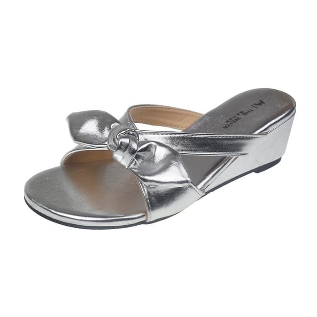 Sandals Twisted Low Heel