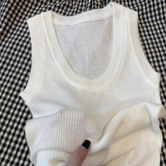 Scoop Neck Plain Knit Tank Top