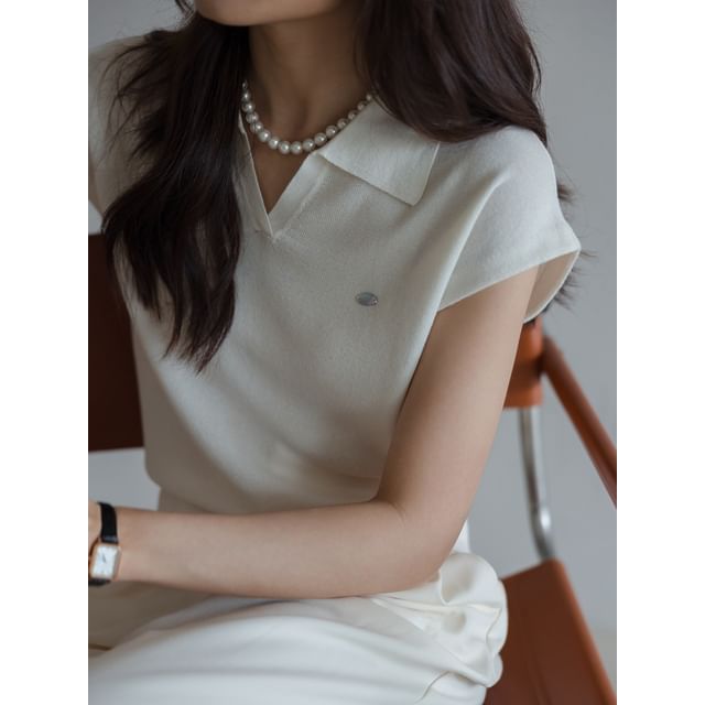 Cap-Sleeve V-Neck Collared Plain Crop Knit Top