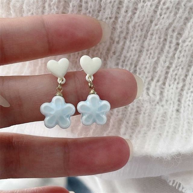 Earring On / Drop Heart Flower Clip