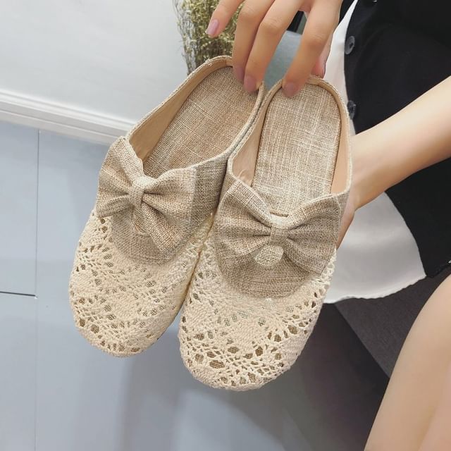 Cutout Round Bow Toe Mules