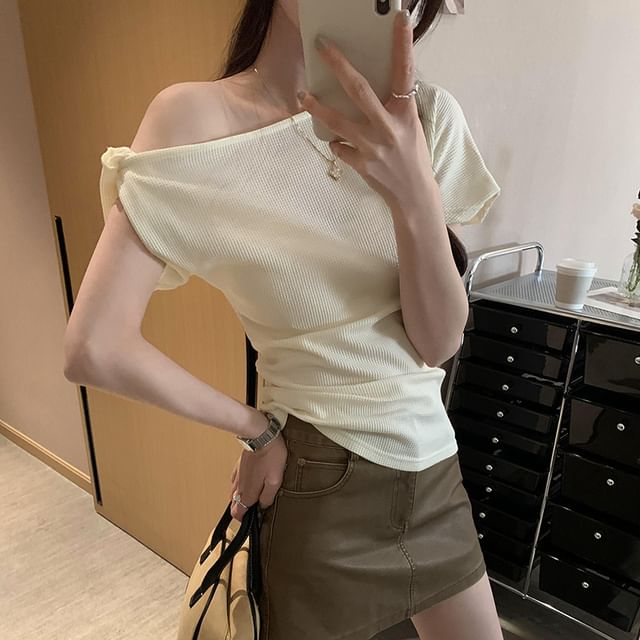 Tee Plain Asymmetrical Short-Sleeve