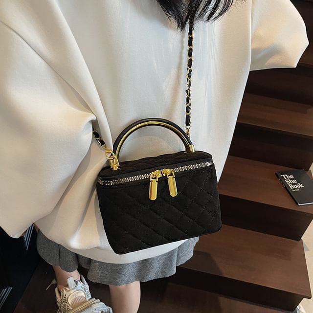 Leather Quilted Faux Chain Crossbody Strap Bag