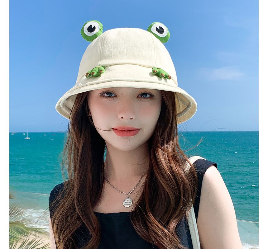 Sample Frog Detail Bucket Hat