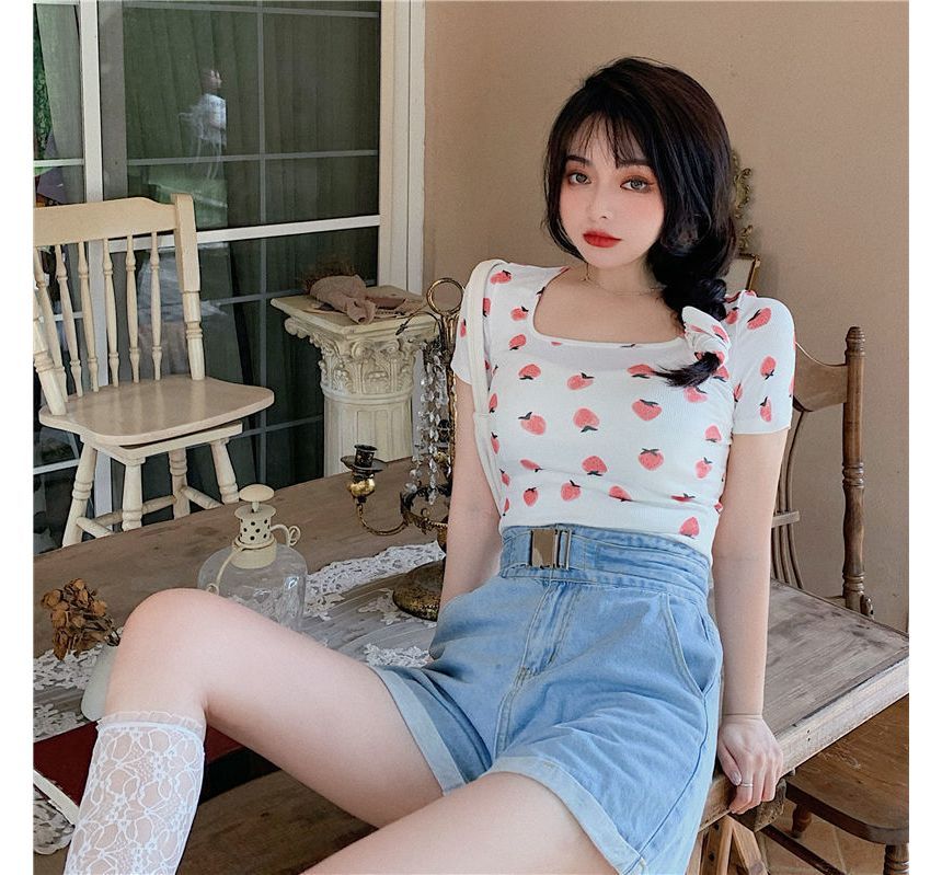 Short-Sleeve Strawberry T-Shirt Print
