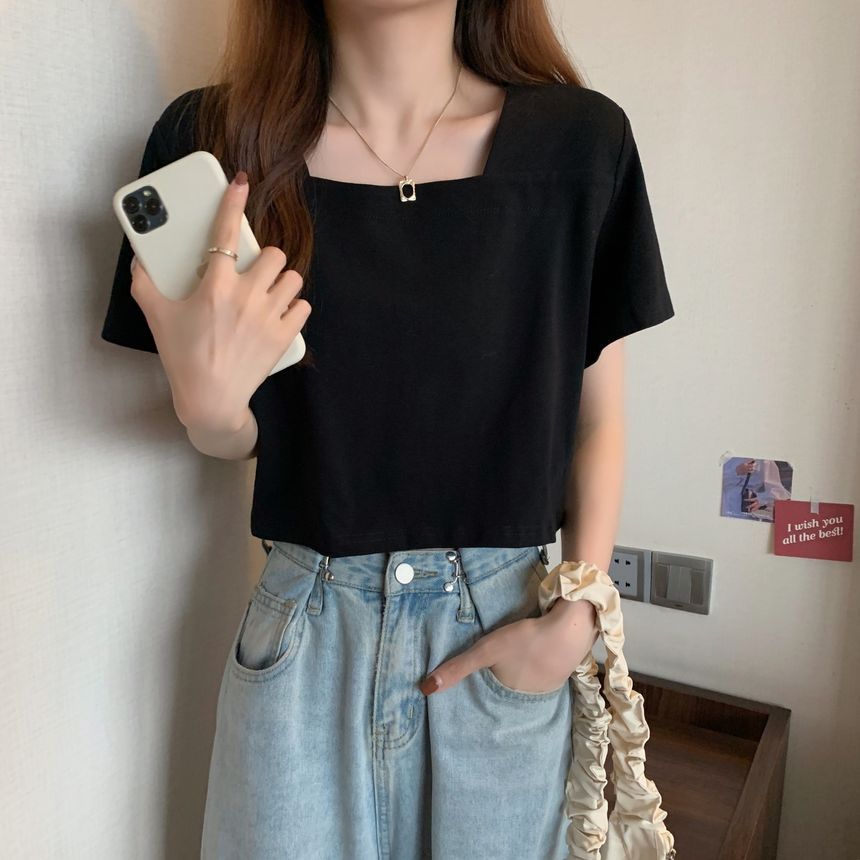 Square Short-Sleeve Plain Cropped Neck Blouse