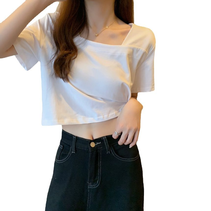 Square Short-Sleeve Plain Cropped Neck Blouse