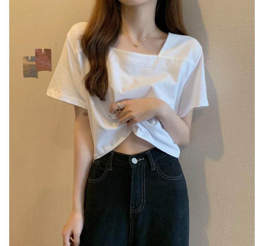 Square Short-Sleeve Plain Cropped Neck Blouse