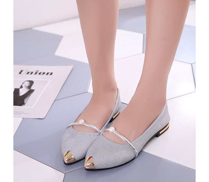 Metal Pointy Flats Accent