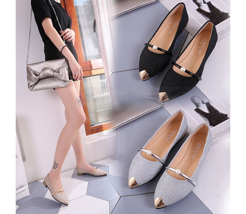 Metal Pointy Flats Accent