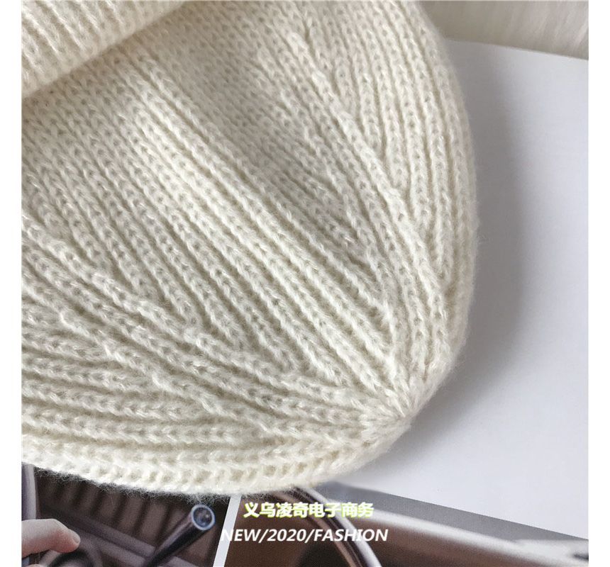 Embroidered Knit Beanie Heart