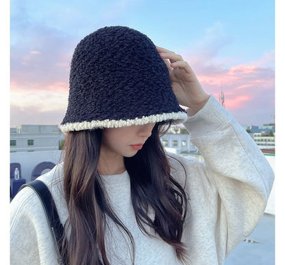 Sample Contrast Trim Faux Shearling Bucket Hat