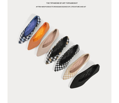 Wedge-Heel Pointed Pumps