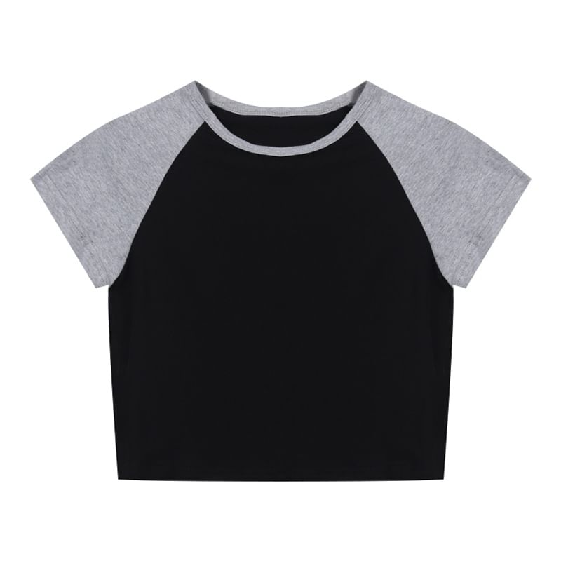 Short-Sleeve Round Neck Raglan Crop Tee