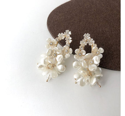 Faux Fringed Pearl Floral Alloy Earring