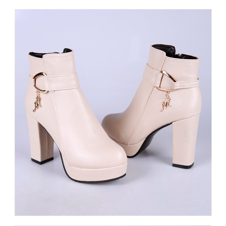 Short Chunky Boots Plain Heel