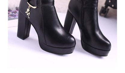 Short Chunky Boots Plain Heel