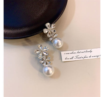 Pearl Drop Faux Rhinestone Earring Flower
