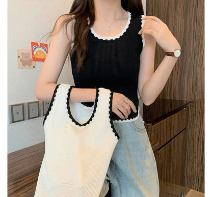 Trim Contrast Top Tank