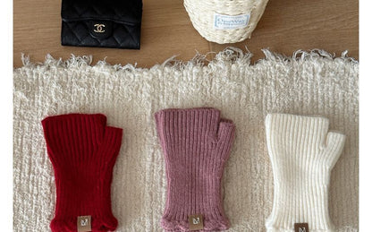 Applique Fingerless Knit Gloves Lettering