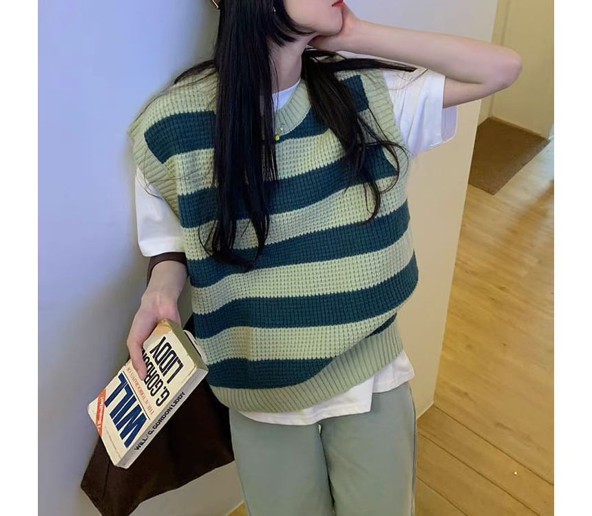 Vest Round Neck Sleeveless Knit Striped