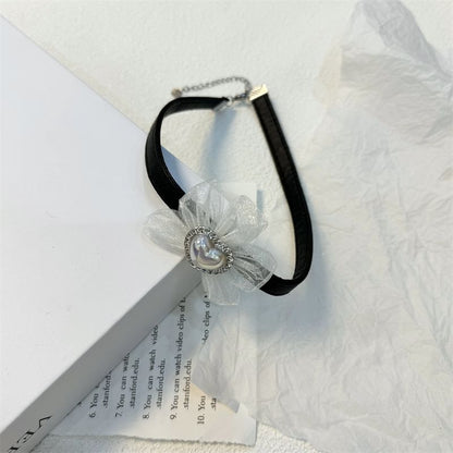 Heart Floral Leather Faux Choker