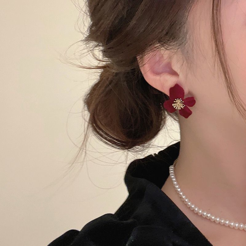 Ear Floral Stud