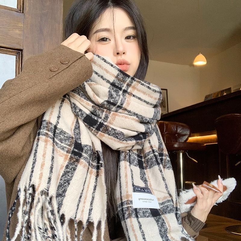 Scarf Tasseled Plaid