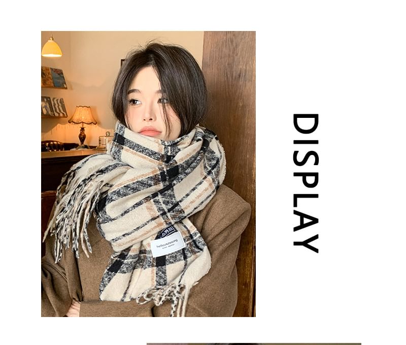 Scarf Tasseled Plaid