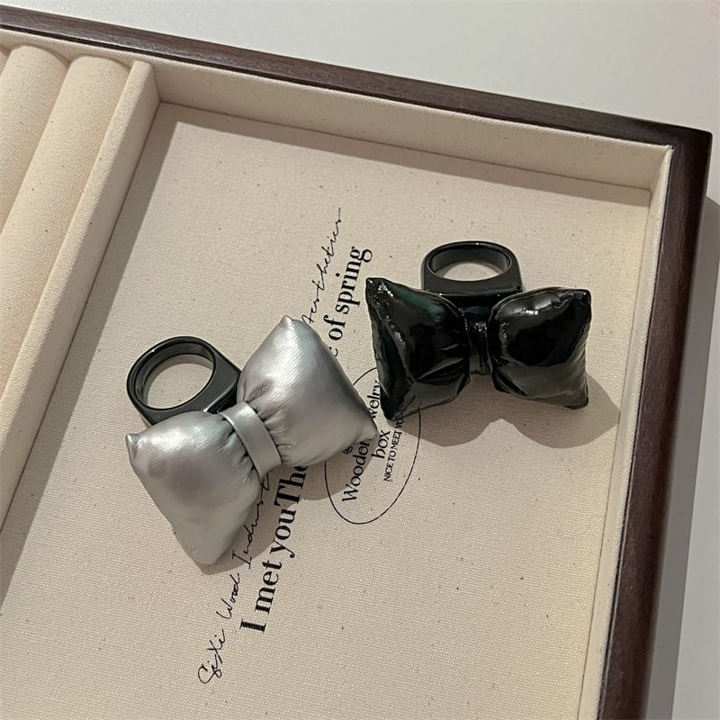 Bow Ring