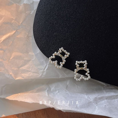 Clip-On Faux Pearl Earring Rhinestone Bear