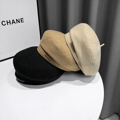 Beret Lettering