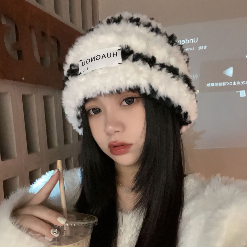 Beanie Striped Lettering