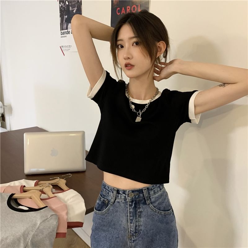 Crop Neck Short-Sleeve Contrast Trim Crew T-Shirt
