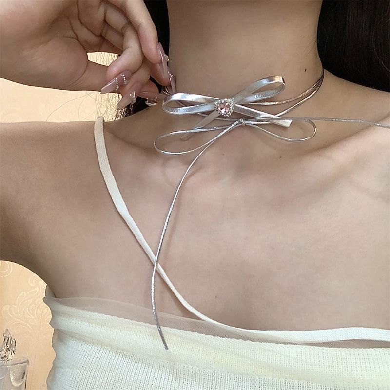 Leather Rhinestone Ribbon Heart Choker Faux