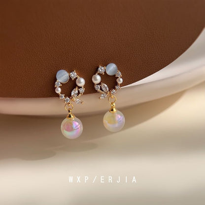 Rhinestone Alloy Pearl Drop Faux Earring