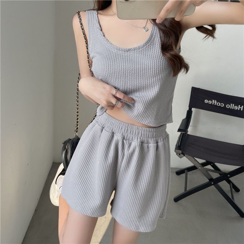 Elastic + Set: Sweat Plain Tank Scoop Top Neck Waist Shorts