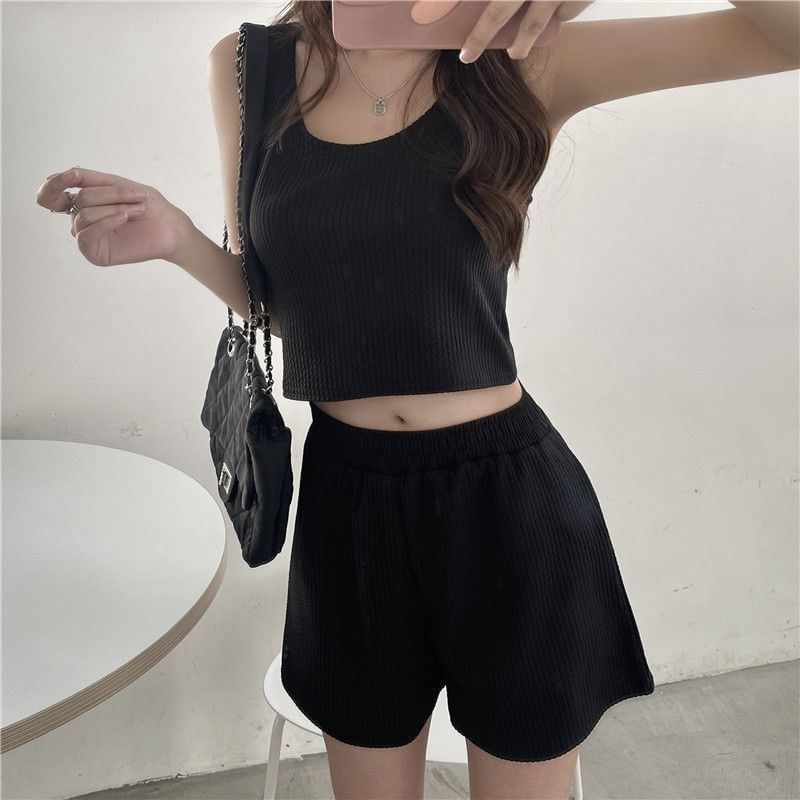 Elastic + Set: Sweat Plain Tank Scoop Top Neck Waist Shorts