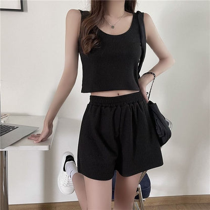 Elastic + Set: Sweat Plain Tank Scoop Top Neck Waist Shorts