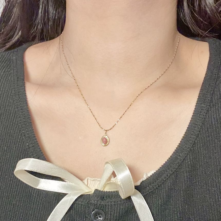 Oval Choker Alloy Pendant