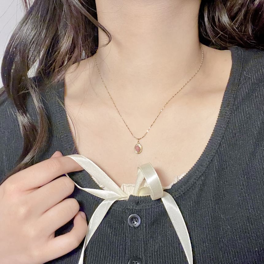 Oval Choker Alloy Pendant