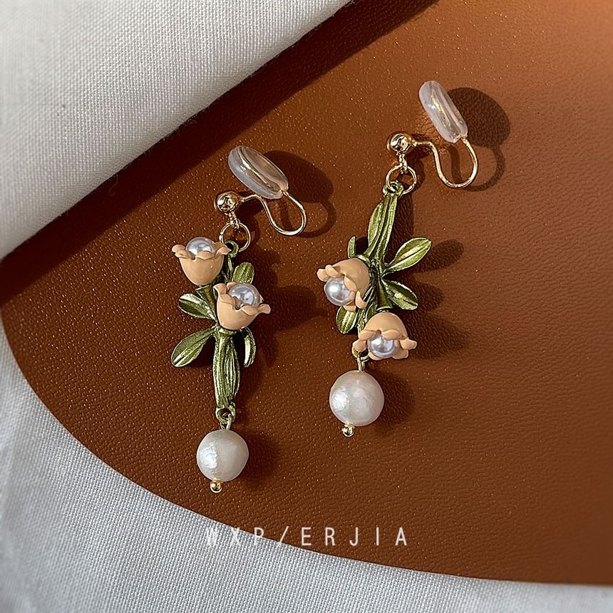 Dangle Pearl Earring Freshwater Floral Alloy