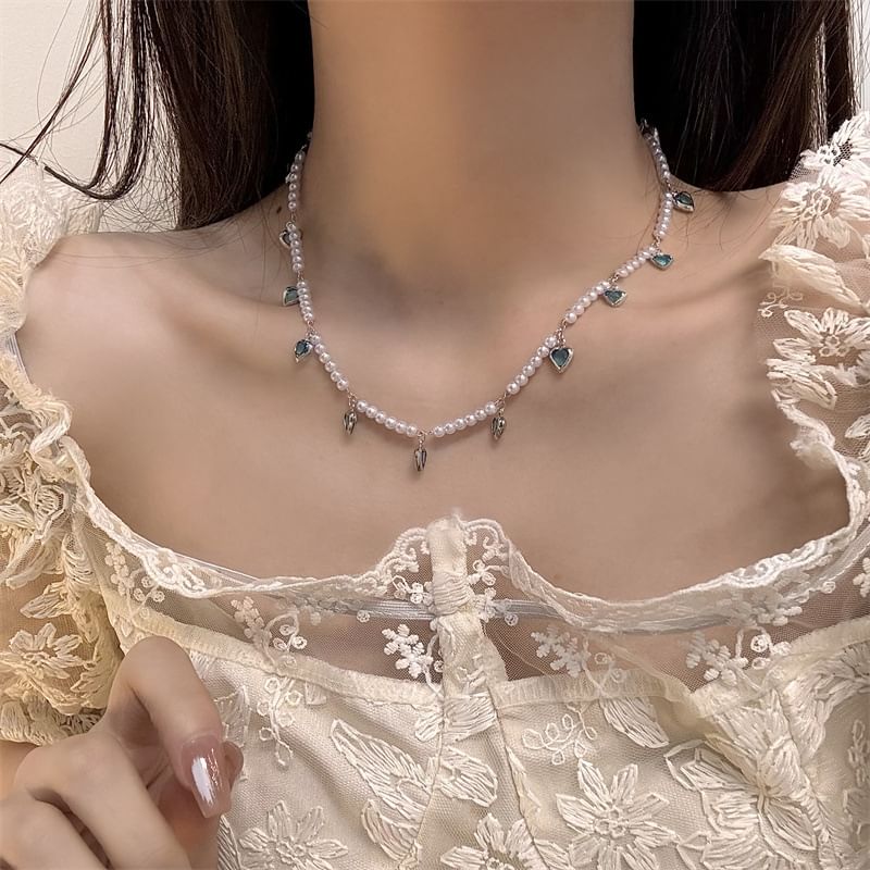 Fringed Faux Choker Heart Pearl